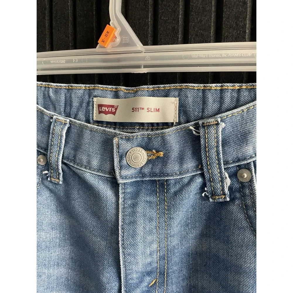 Levis please feel